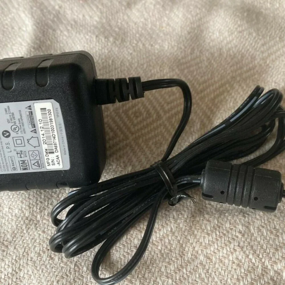 APD AC Adapter Model WA-18Q12FU / Output 12V 1.5A
